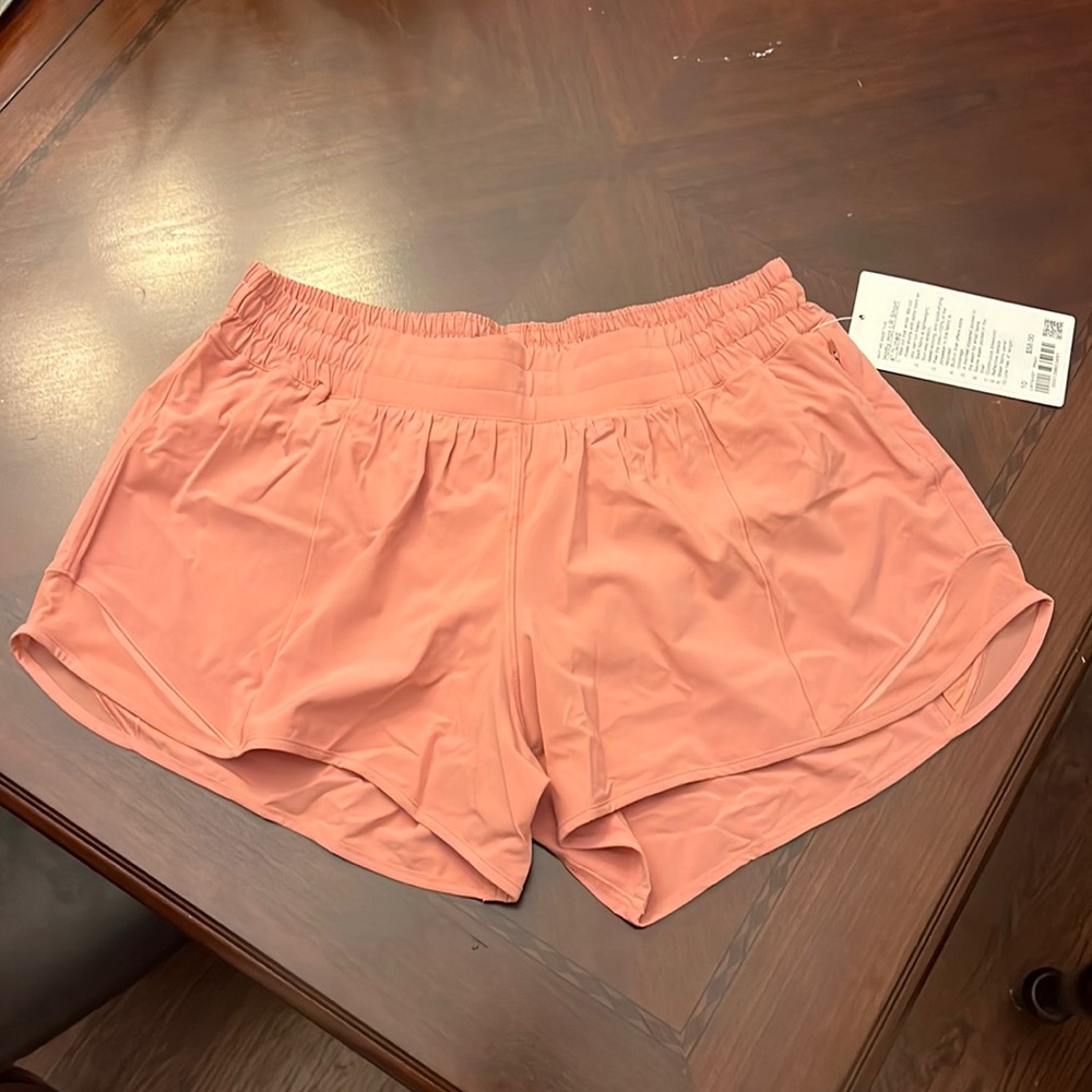 Lululemon Hotty Hot Shorts 4”